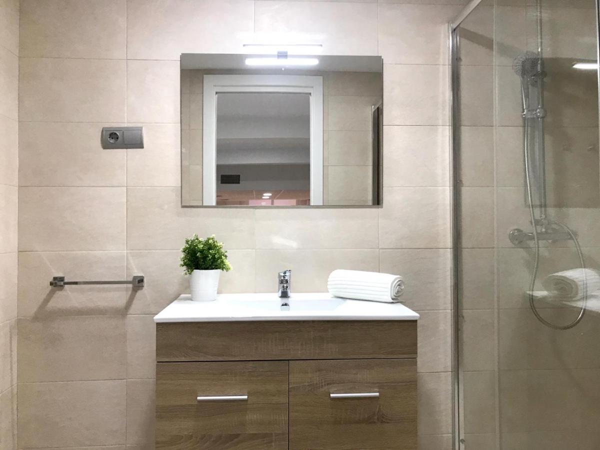 Modern & Spacious Apartment In Plaza De La Merced Màlaga Exteriér fotografie