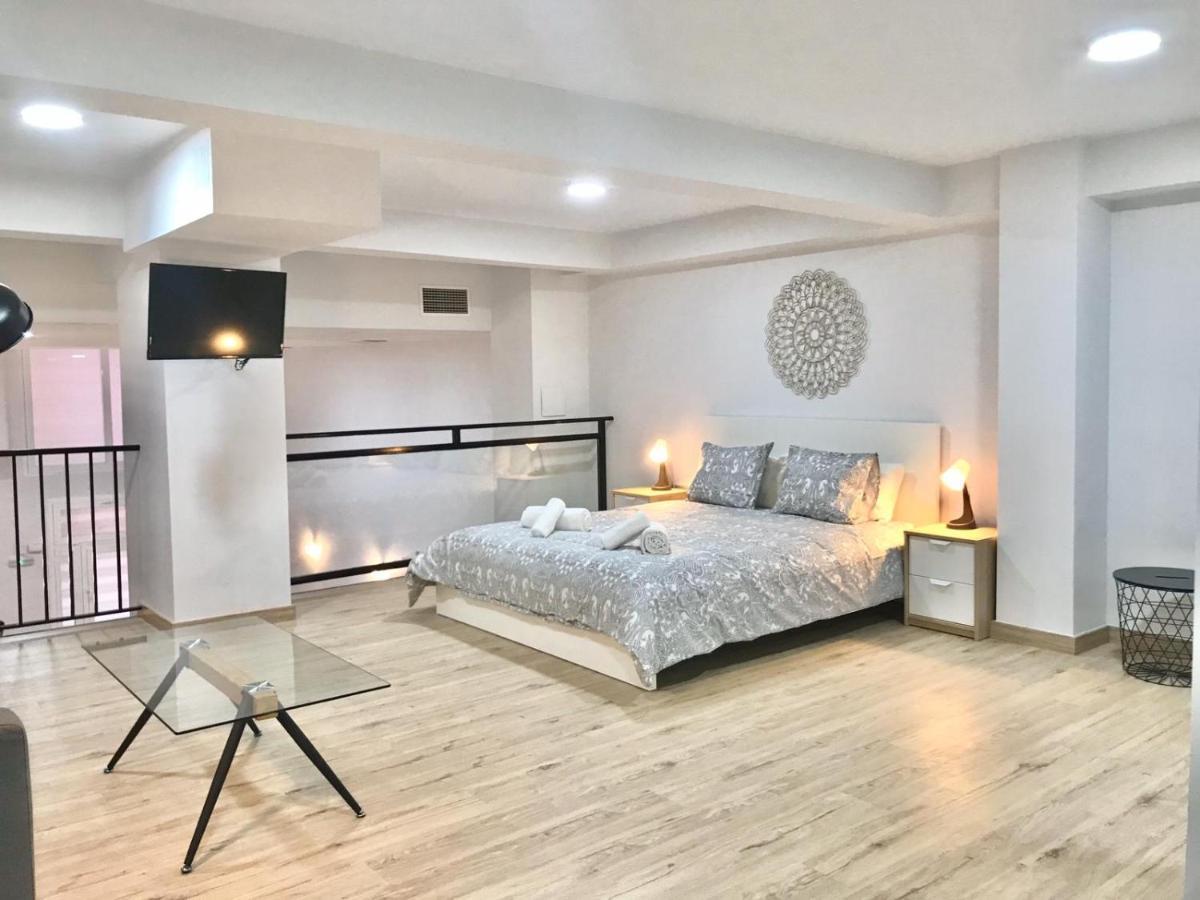 Modern & Spacious Apartment In Plaza De La Merced Màlaga Exteriér fotografie